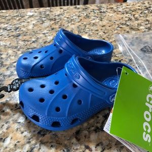 Toddler crocs